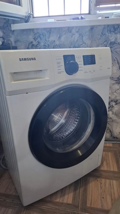 Продам стиральную машинку