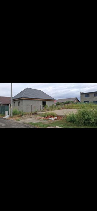 Casa de vanzare cazasu