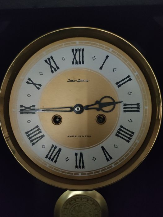 Pendula rusească URSS Iantar Bucuresti Sectorul 3 • OLX.ro
