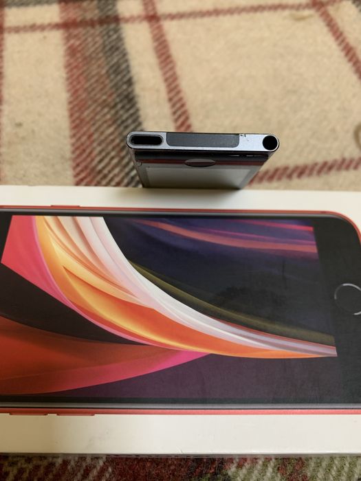 iPod 16 GB Black Graffit