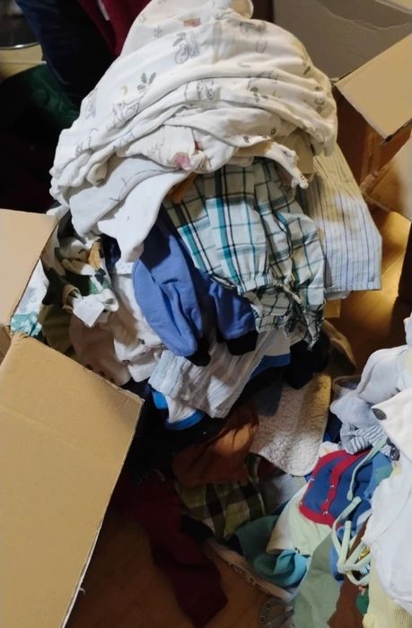 Donez haine de dama/ copii / bărbat