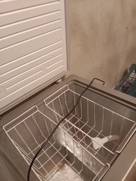 Продам морозильную камеру