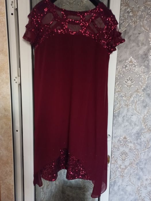 Срочно продаётся платье и плащ