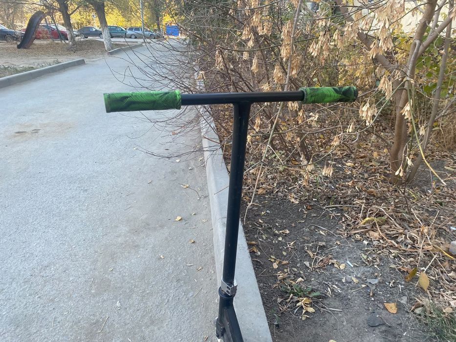 Продам трюкавой самокат