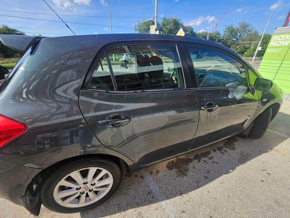TOYOTA auris 1,6 i