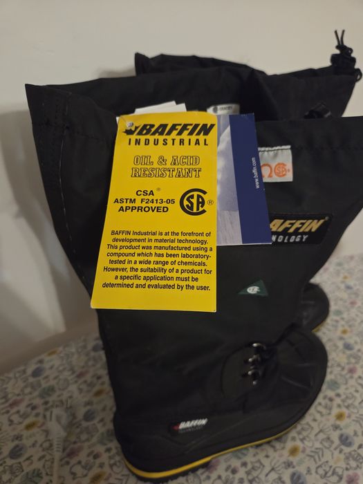 спецодежда и обуаь