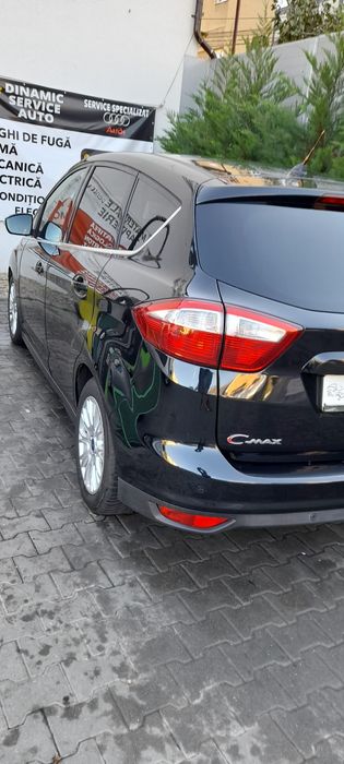 Vindem Ford C-max 1,6 Diesel Monovolum  Model Titanum!