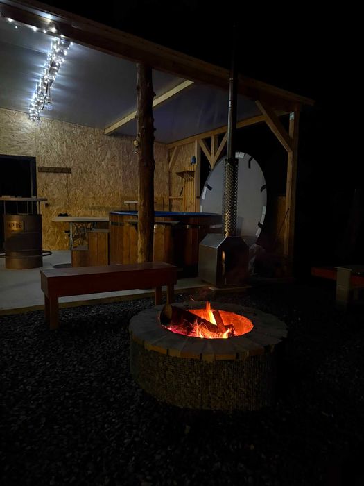 Cabană de închiriat Valea Avrigului | Ciubăr acoperit | Foișor | Acces la râu | 3 camere.