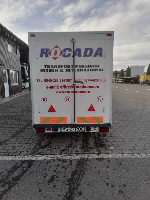 Remorca cu 2 axe Inchisa