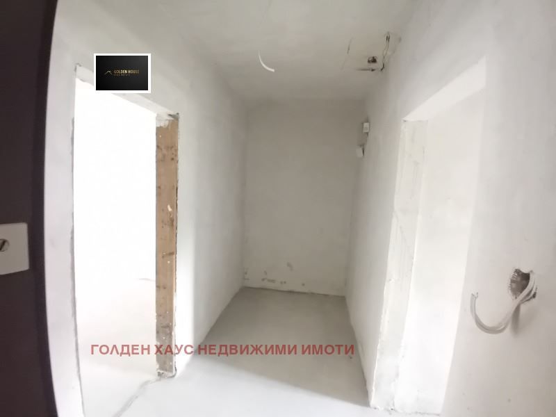 Продава се Тристаен апартамент в Перник, Изток - 94 кв.м за 795 €/кв.м - Снимка #7