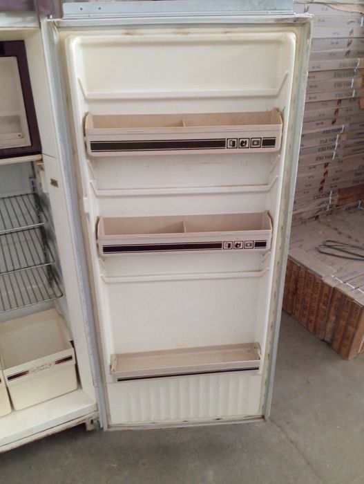 Холодилник сотилади холати жудаям яхши ишлиди