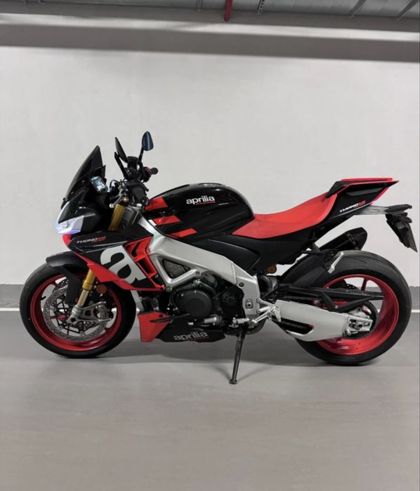 Aprila tuono V4 factory