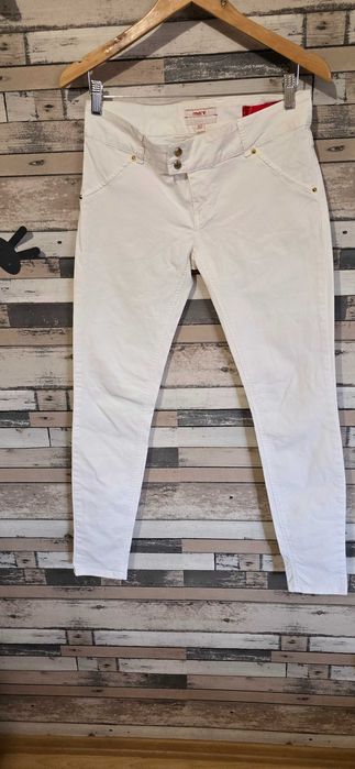 MET M-  дамски дънки с ниска талия (х-192)