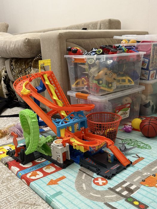 Hot wheels треки машинки