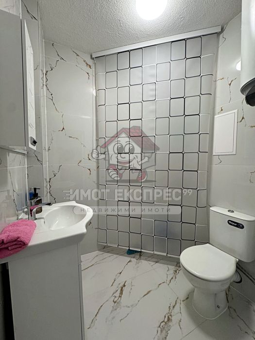 Двустаен обзаведен апартамент, с панорамна гледка, под наем, кв.Изток