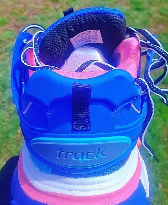 Balenciaga track 41-42
