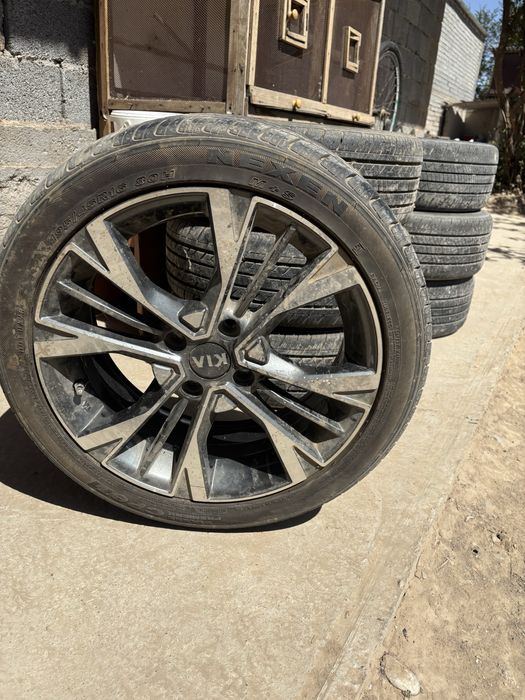 Шины в отличном состояние