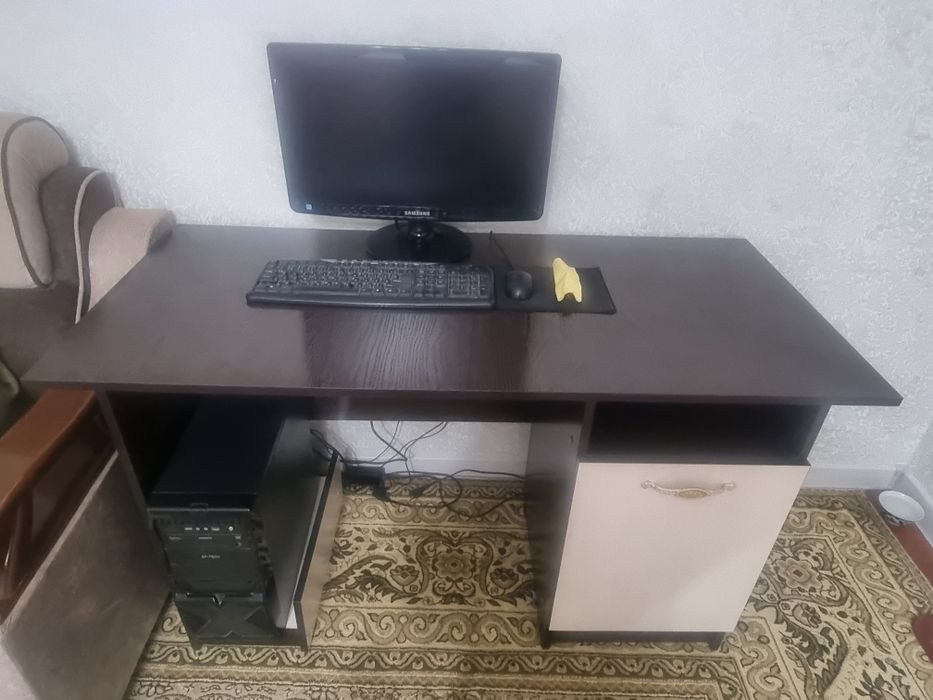 Kompyuter, stoli bilan