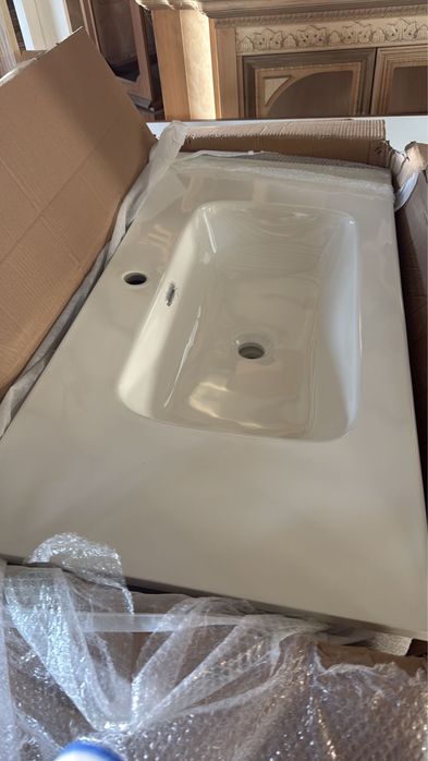 Stoc limitat oferta black friday, ghiuvete, mese, mobila, feranorie!