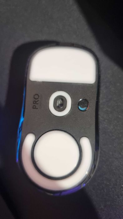 Logitech Superlight + Tiger Ice skates v2