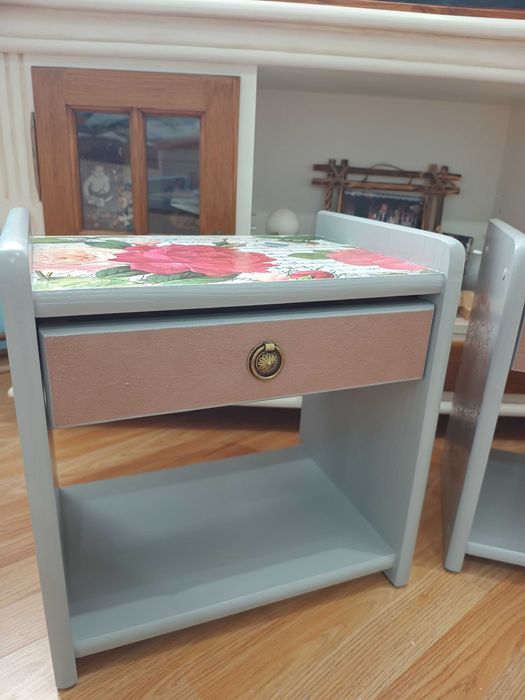 Noptiere mici reconditionate