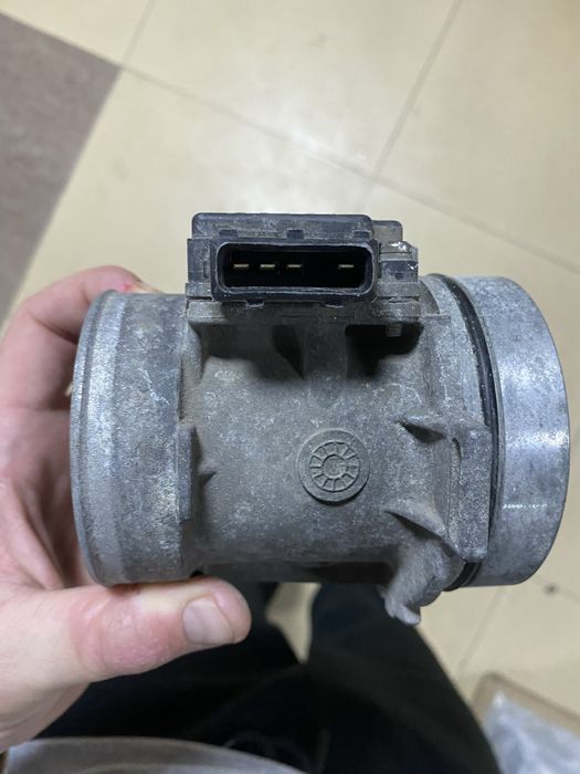 Датчик массового расхода воздуха (ДМРВ) Ford