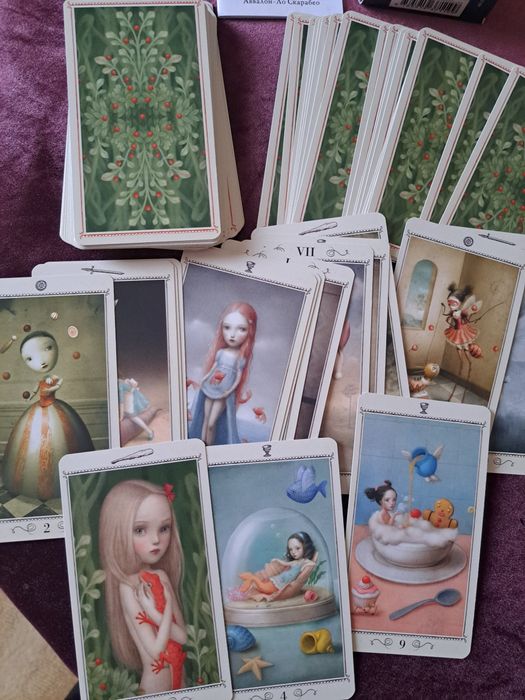 Продаётся новая колода таро.