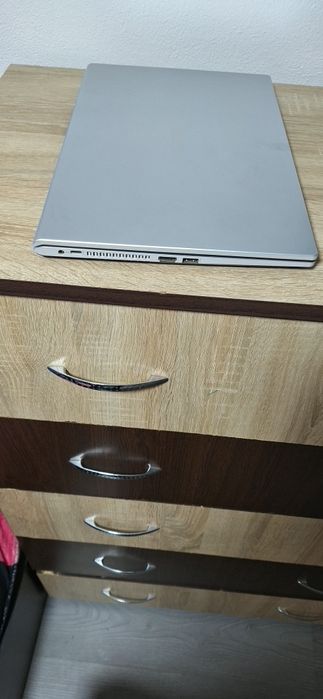 Leptop  asus  folosit putin