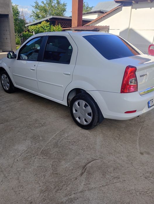 DACIA Logan 2011 — imagine 2