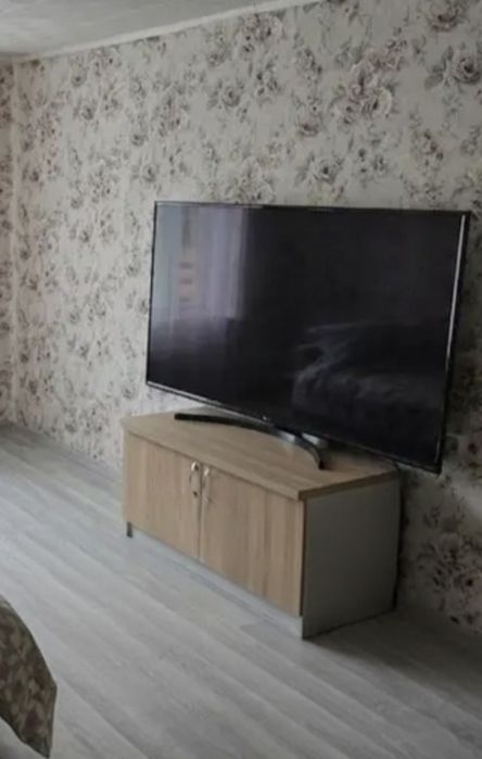 Телевизор LG  65 диагональ