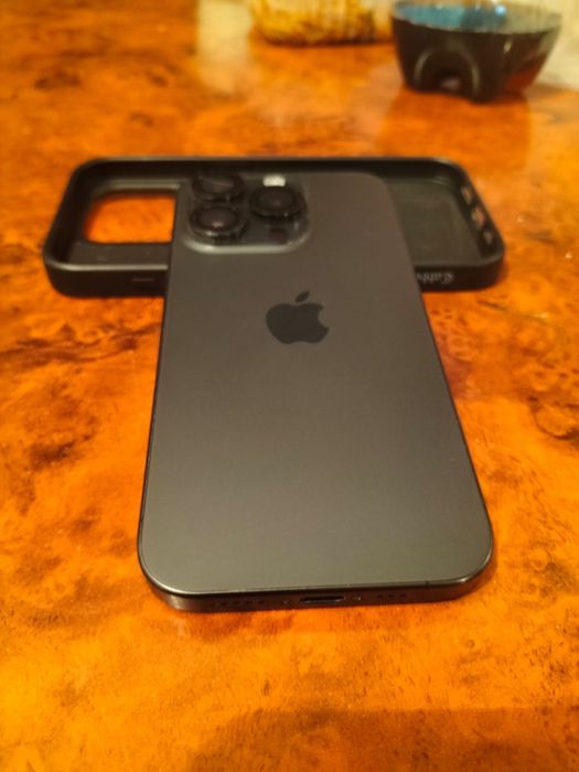 Продам Iphone 15 pro 256 гб