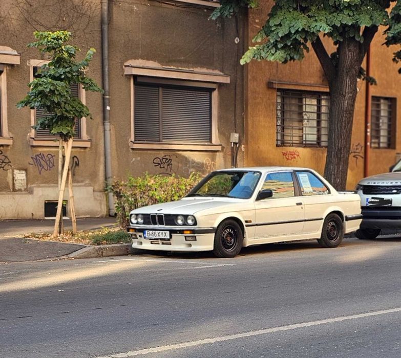 BMW  E30 coupe  M Technic - urs - ursuleț
