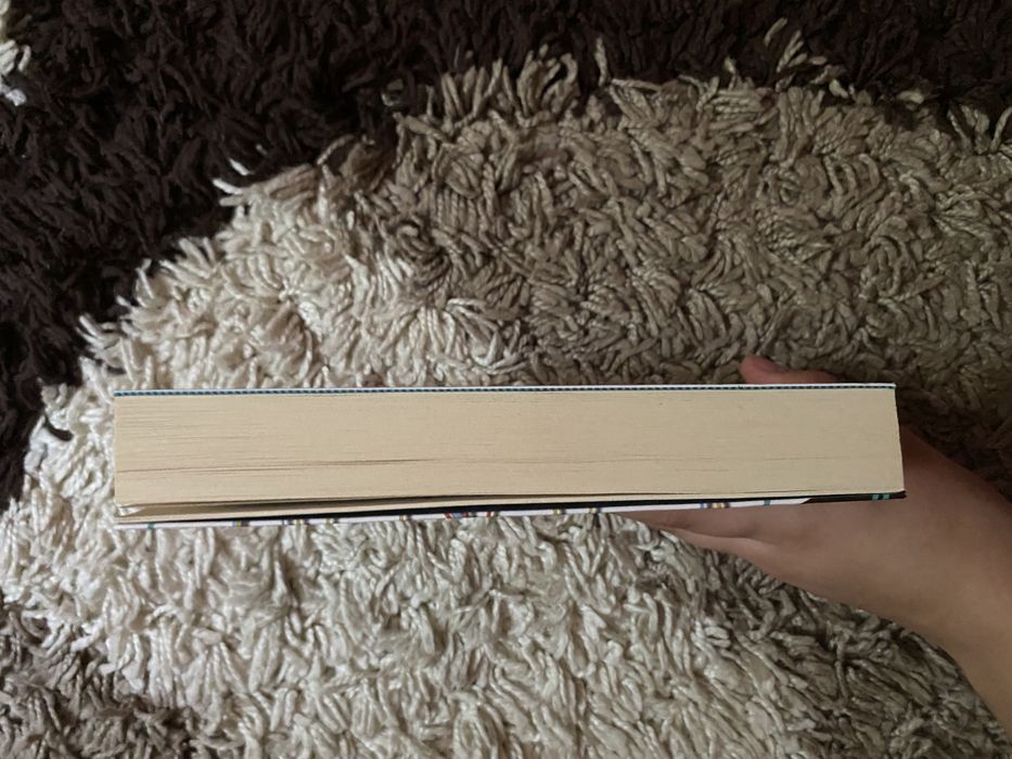 Cartea O lume fără tine -  Nouă