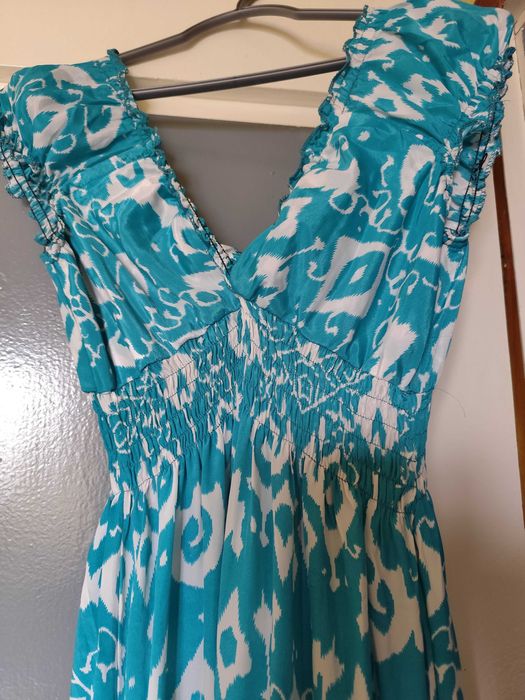 Лятна ефирна дамска рокля зелено и бяло