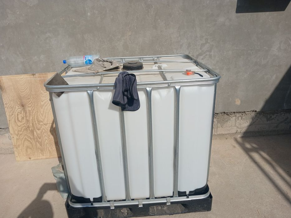 Еврокуб для хранение ёмкости.   1000 лт.