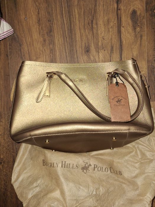 Разпродажба на маркови чанти, чисто нови