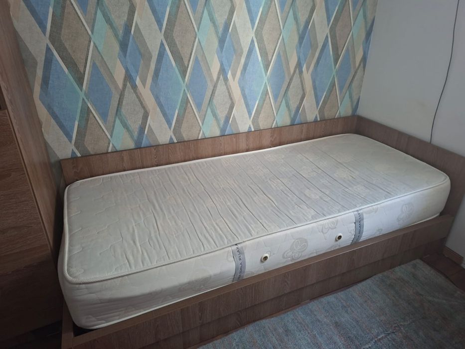 Vind mobilier pretabil camera adolescent