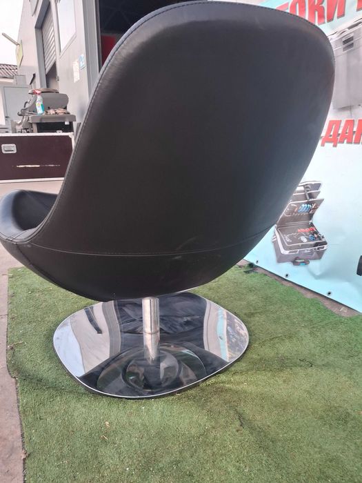 Въртящ се стол ...