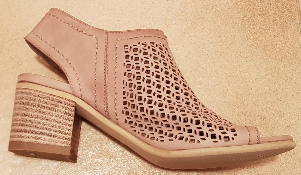 Sandale de damă, firma Nero Giardini; Material: piele naturală