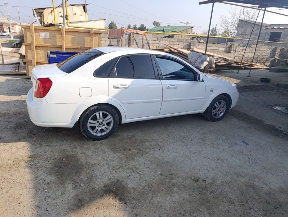 Lasiti sotiladi xolati yaxshi