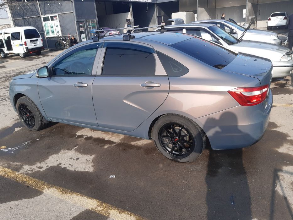 Лада веста 1,6 механика яхши холатда