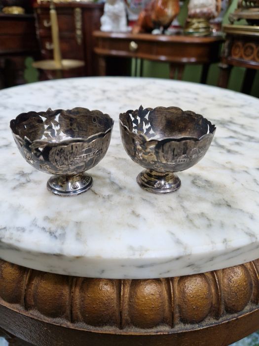 Чифт страхотни антикварни сребърни зарфове