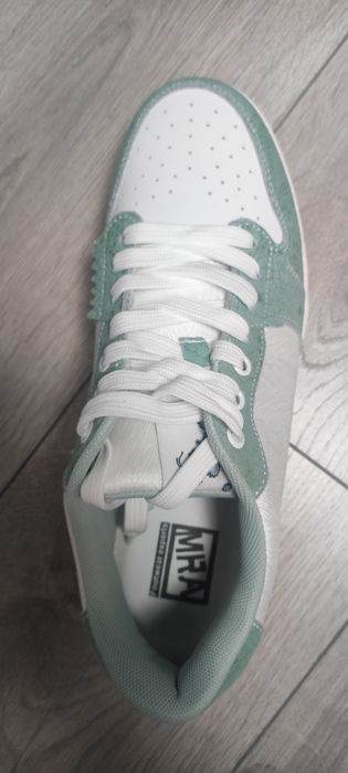 2 пары обуви новые