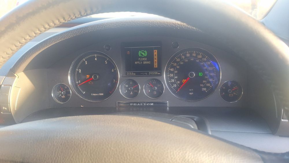 VW Phaeton 3.2 B V6,241 к.с. , 5 броя на части