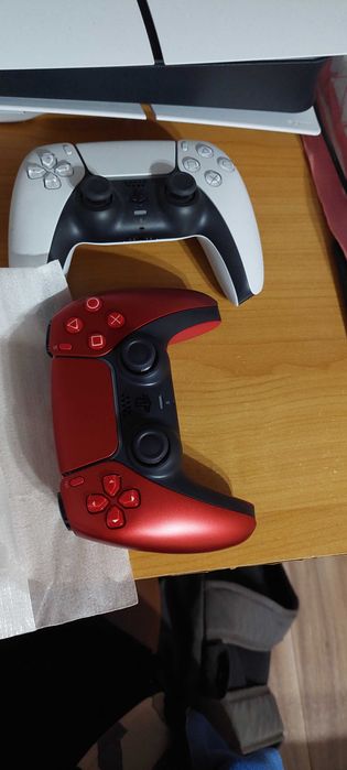 Vând PS 5  de 1 T