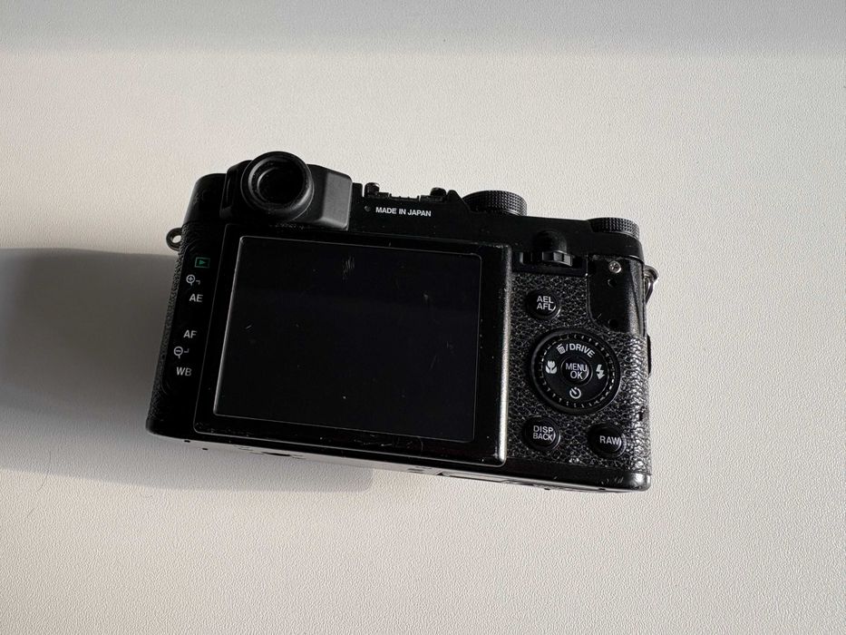 Фотоаппарат Fujifilm X10
