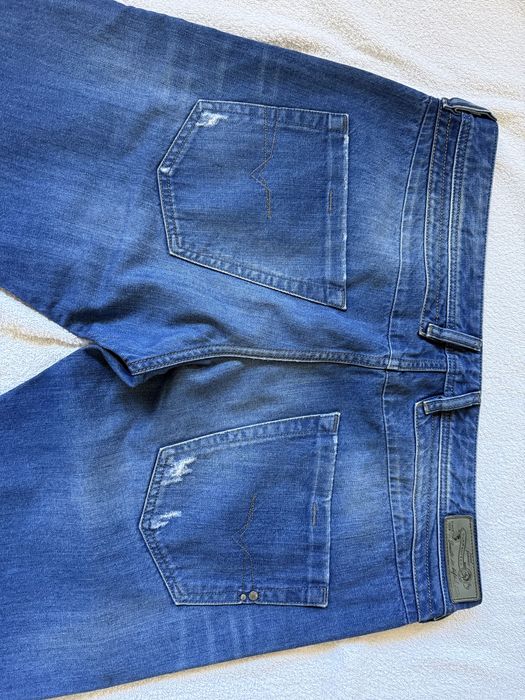 Vînd blugi Diesel 36/32