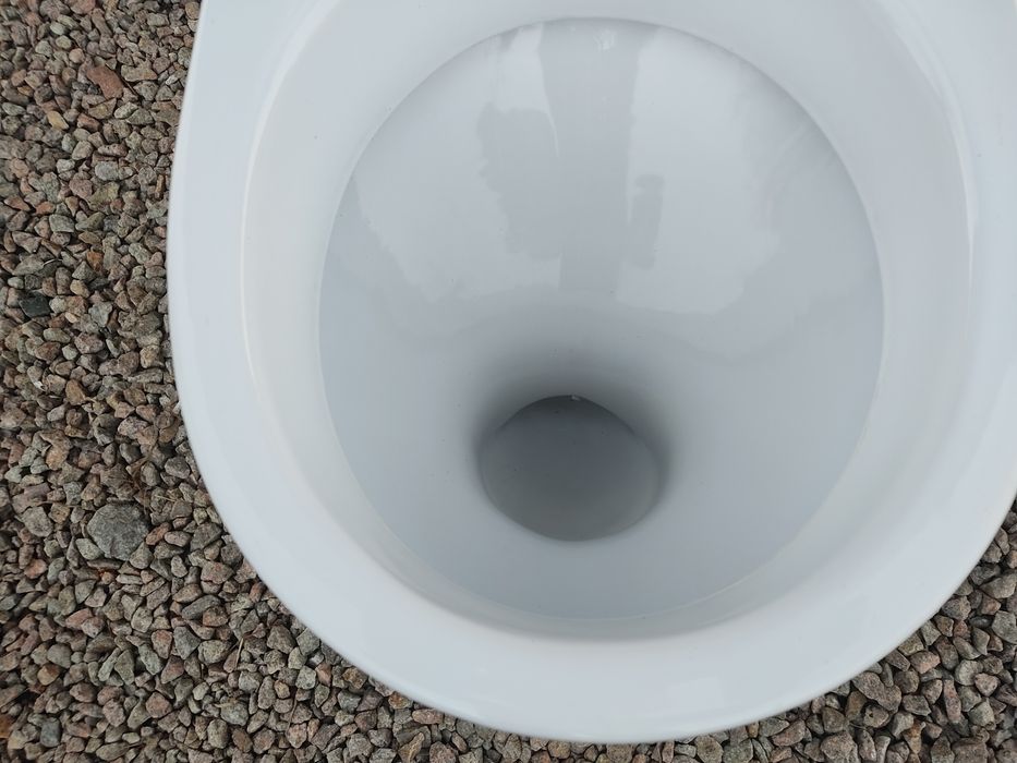 Унитаз с бочком.