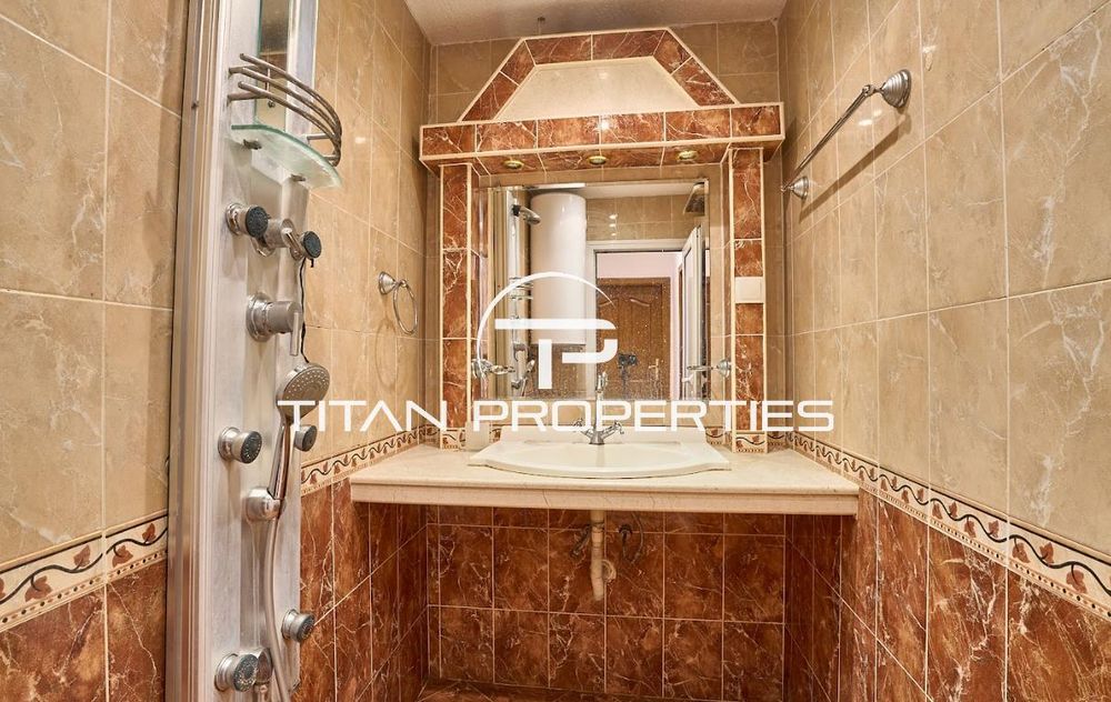 Дава се под наем Тристаен апартамент в Пловдив, Център - 100 кв.м за 450 € - Снимка #6