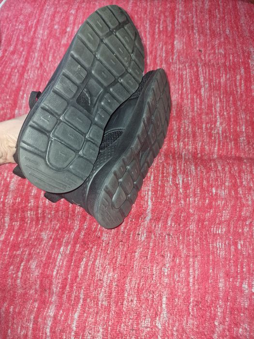 Vand adidasi Puma Soft Foam noi